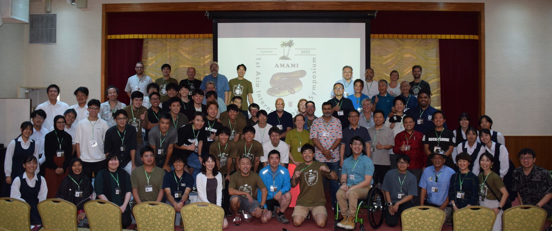 Die Teilnehmer des 1st Asia International Eel Symposium auf Amami, Japan in September 2025. © Hikaru Itakura (2025)