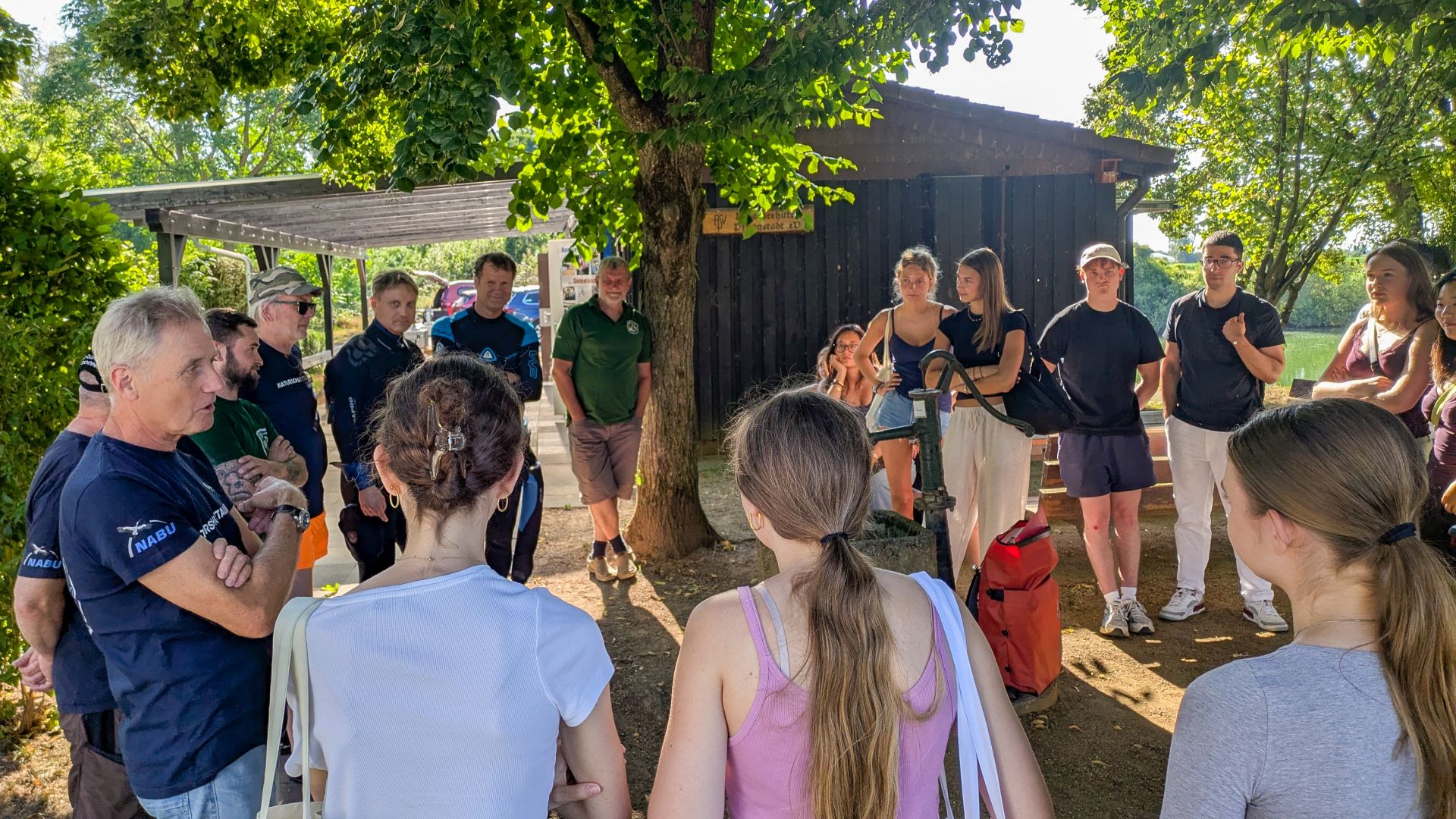 Schülerinnen und Schüler erleben Gewässerökologie am Großen Moorsee, Foto: Sven Buttler, ASV Pfungstadt e.V.